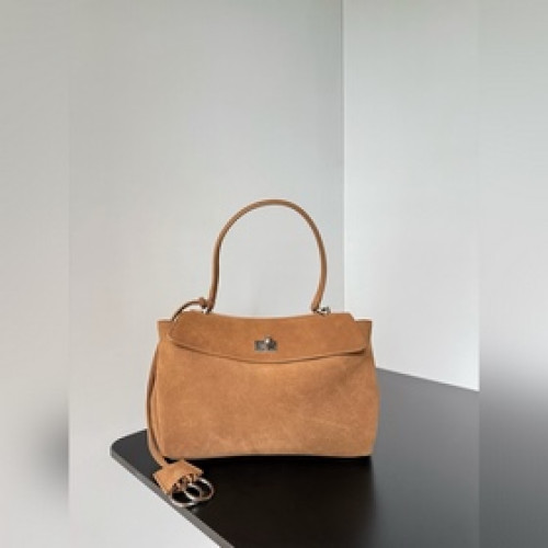 Balenciaga Rodeo 好不容易搶到的Rodeo！！！柔軟的大廓形包包