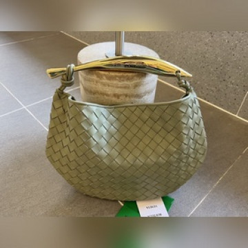 夏季新款 沙丁魚SARDINE   新一季Sardine  太吸引粉啦  金屬的