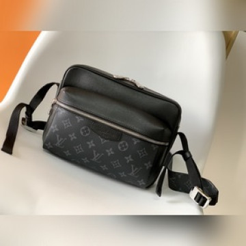 頂級原單LU OUTDOOR 郵差包 M30242藍 30233黑 以Taga皮