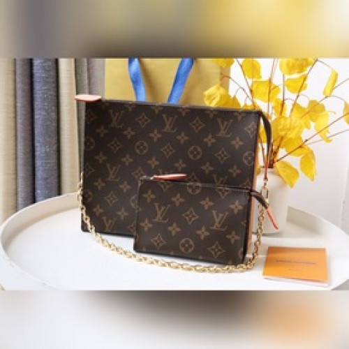 POCHETTE VOYAGE 中號手袋M81412鍊條雙袋 此款小巧而時髦