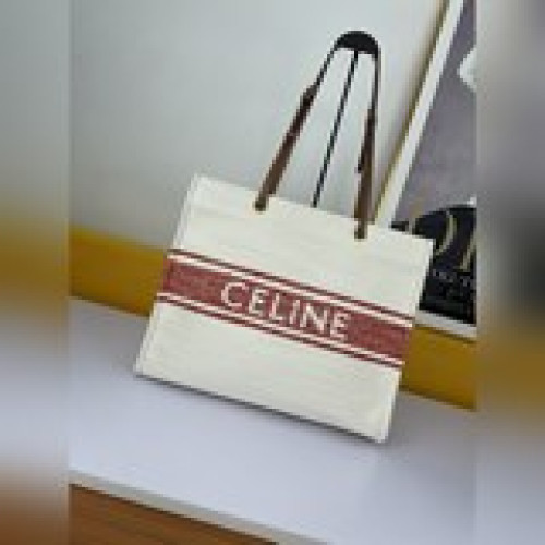 新款出貨 <   Celin*21ss新款 帆布tote沙灘包簡單大方的設計