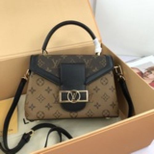 春夏新品 louis vuitton 火爆手提斜挎實用時尚款mode