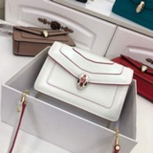 原版Bvlgari,進口牛皮系列，手感極佳[閃電] 簡約時尚 奢華低調喔 22厘