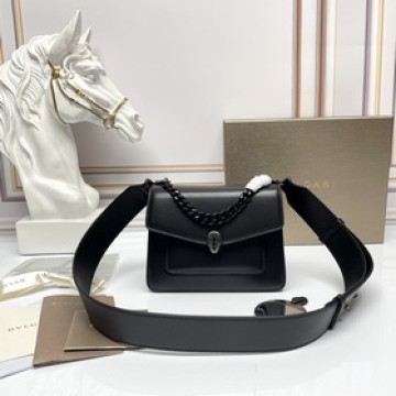 【原廠皮】 BVLGARI Serpenti Forever 系列 具有現代氣