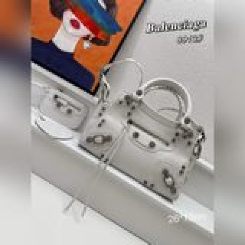 【鑽扣】Balenciagα巴黎最新款Neo cagole機車包這次配備了愛