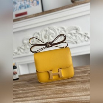 康康 空姐包 顔色：琥珀黃 constance 19cm epsom掌紋小牛皮
