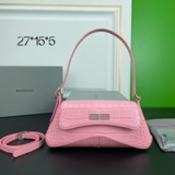 ＜平紋黑色＞小號Balenciagα XX系列腋下包 很有設計感的包型 流暢