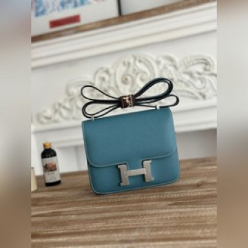 康康 空姐包 顔色：牛仔藍 constance 19cm epsom掌紋小牛皮