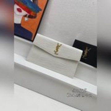 鳄魚牛皮 uptown_新品手拿包 （配盒子）最經典的标志性金屬logo，牛皮