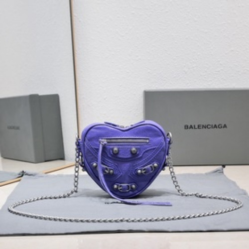 BALENCIA新款Le Cagole Heart 愛心包 心形包 可愛又酷 搭