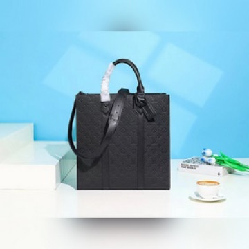 M21866 頂級原單 本款 Sac lat 手袋取材 Monogram 壓紋