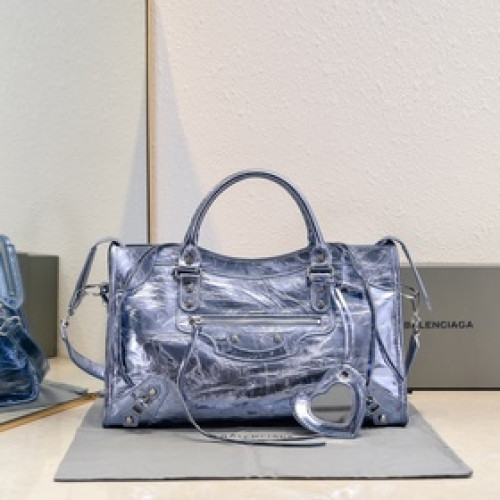 Balenciaga，新款機車包經典系列重現，時尚潮流，比舊版更簡潔大方，輕巧，