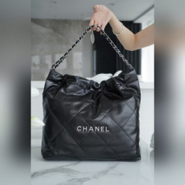 頂級進口原廠皮 所見即所得！  CHANEL 22P春夏新款 22手袋 黑色銀