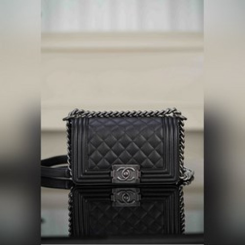 頂級進口原廠皮 所見即所得！  CHANEL LEBOY 小球紋 黑銀小號