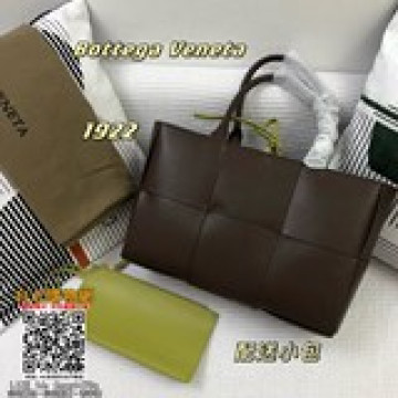新款 BV編織皮托特3格氣質款的托特包來啦 編織元素加上紅棕包身簡直是通