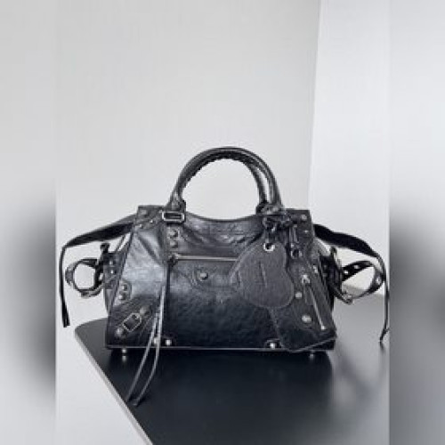 Balenciaga 巴黎世家 Neo cagole機車包，原廠意大利爆裂羊皮，
