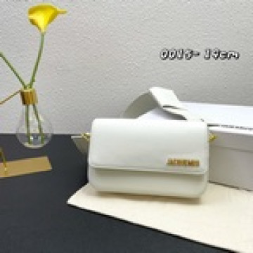 配盒子  Jacquemus Le Cienture Bello bagCARI