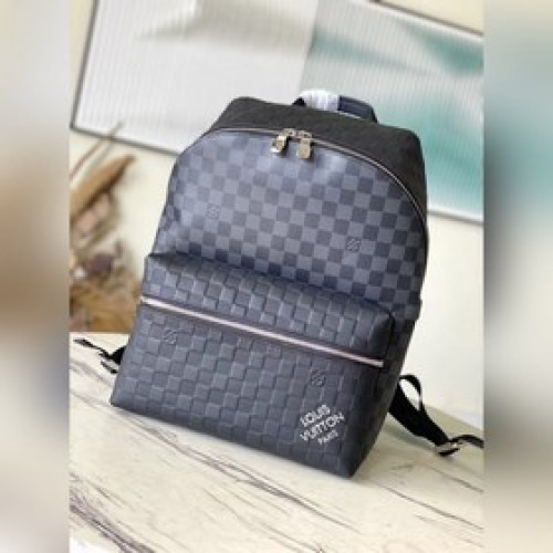 頂級原單 N40436 本款 Discovery 小號雙肩包出自 Damier2