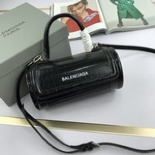 B家新品實拍 巴黎世家balenciaga 2023新款 圓筒包 最新走秀款來啦