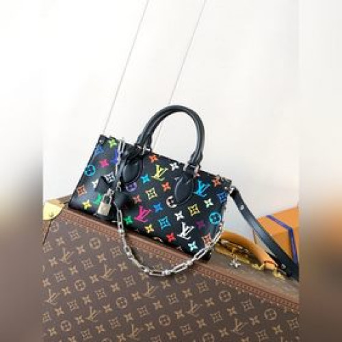 頂級原單，變碼芯片M13260本款 OnTheGo East West 手袋取