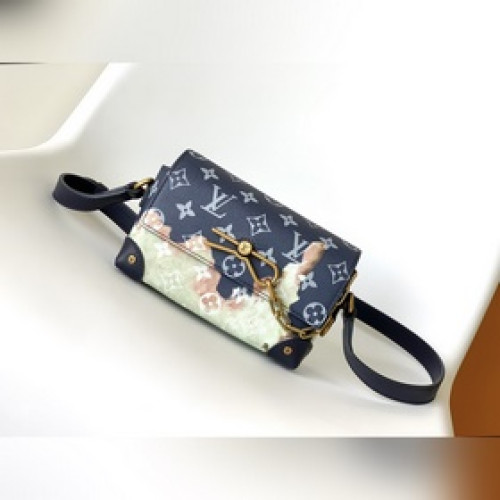 M82900 頂級原單 本款 Steamer Wearable Wallet 手