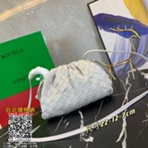 新款 B-V進口原版羊皮編織The pouch 雲朵包前設計師Danie