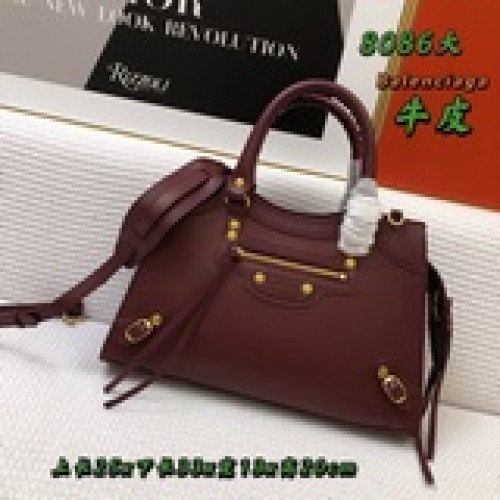 大號 2023 Balenciaga寶藏系列秋冬機車包 新寵登場啦！全新的梯形設