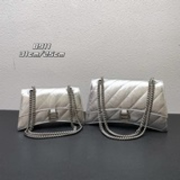 【頭層油蠟皮】Balenciag*最新 Crush 包款強勢登場！高級感滿滿上