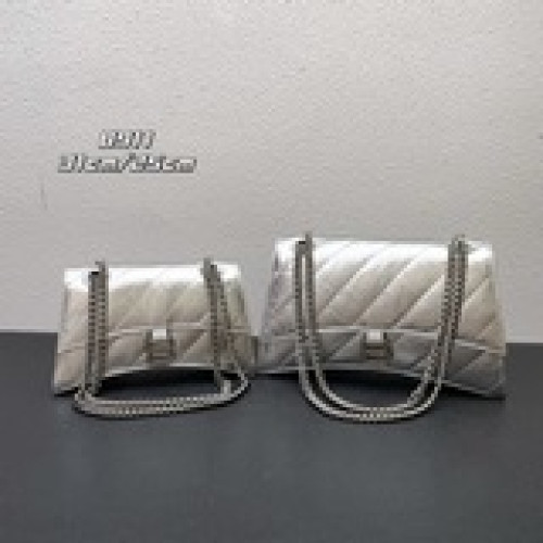 【頭層油蠟皮】Balenciag*最新 Crush 包款強勢登場！高級感滿滿上