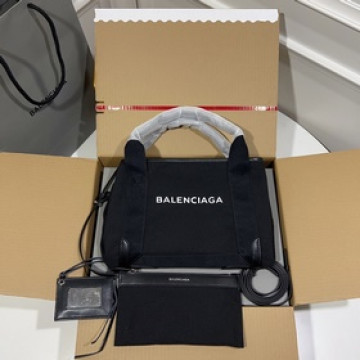 【巴黎世家】  實物實拍。黑色一行字母BALENCIAGA 17春夏新款 NAV
