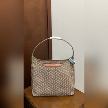 頂級原廠皮免稅版~代購級高版本~ Goyard（戈雅）腋下包等待以久最新爆款