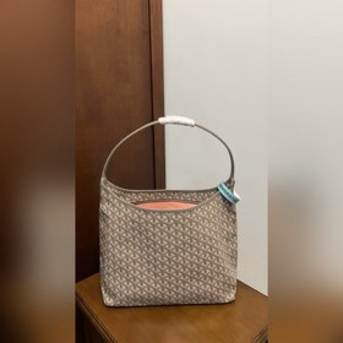 頂級原廠皮免稅版~代購級高版本~ Goyard（戈雅）腋下包等待以久最新爆款