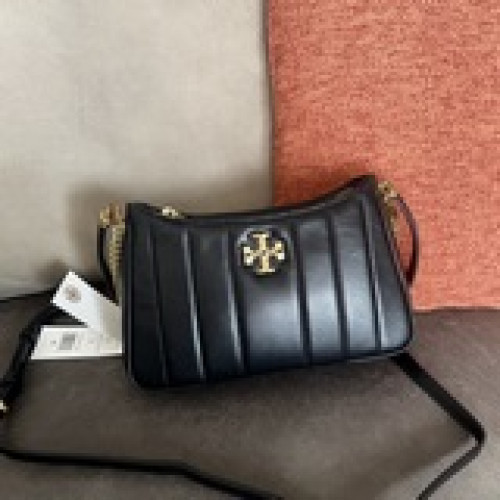 Tory burch Kira mini bag羊皮腋下斜挎包 尺寸： 23