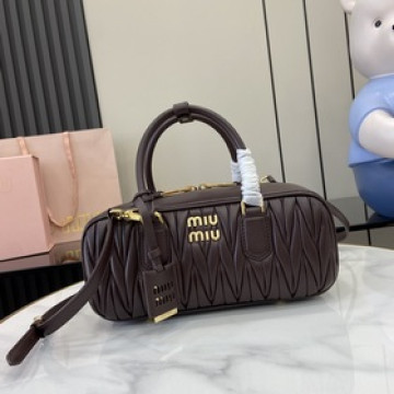 【新品】 Arcadie Matelasse羊皮革中號27cm保齡球手提包/斜挎