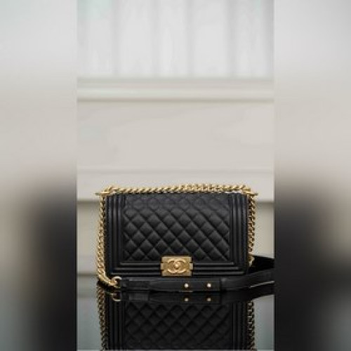 頂級進口原廠皮 所見即所得！  CHANEL LEBOY 正品皮小球紋 黑金中