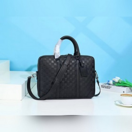 頂級原單N40444獨家實拍！本款 Voyage 小號公文包取材 Damier