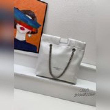 全新尺寸手拿包小號引流潮流前線的牌子，一直很知道如何抓住人心。垃圾袋不光有Cha