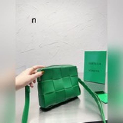 配禮盒Bottega veneta Bv高級 Cassette手袋 編織豆腐包