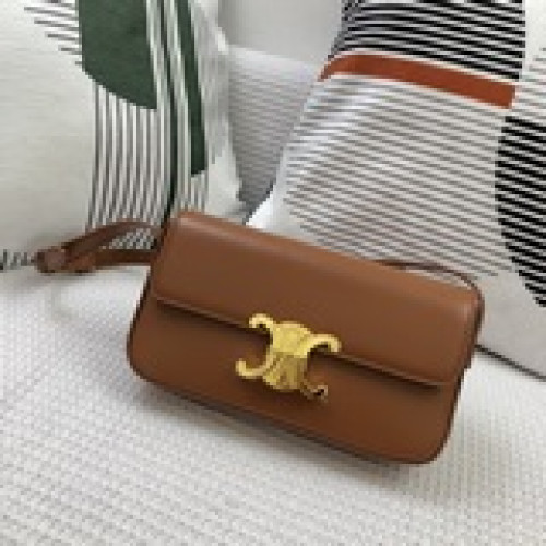 最新Celine 爆款 中古包 腋下包 來啦  新色出貨   尺寸：20cm