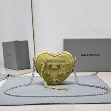BALENCIA新款Le Cagole Heart 愛心包 心形包 可愛又酷 搭