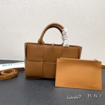 迷你通勤托特包！Arco tote在這季終于有了mini版愛慘了這個 SIZE