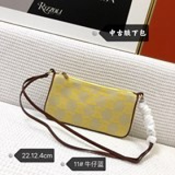 新品Celine 牛仔腋下包 牛仔料配啡色牛皮 簡約範  輕便又好裝 尺