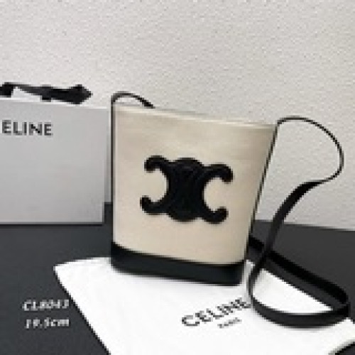 小號CELIN水桶包 首發春季新款，凱旋門大logo 包身精緻小巧 對小個子非常