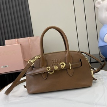 【新款】Miu家新品爆款保齡球包，釆用頂級複古植柔羊皮，複古磨砂感做舊金屬配件，