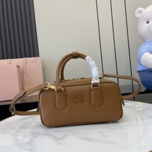 【新款】MIU MIU缪缪 焦糖保齡球上身效果！Miu Miu 女士Arcad