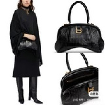 Balenciag＊Editor沙漏餃子包 BB新推出有一種獨特的魅力 讓人一