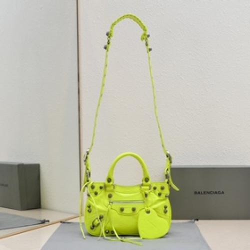 正品級  balenciaga巴黎世家最新款Neo cagole機車包出貨啦！
