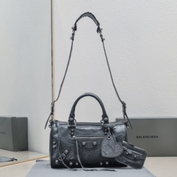 Balenciaga新款旅行包！大號30 cm*19*14，深灰色