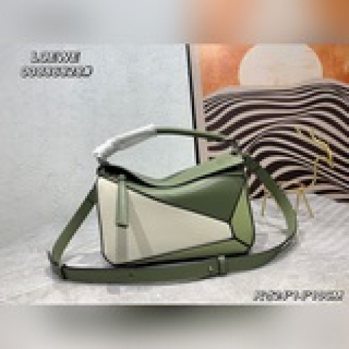 【大號金扣的】【配圖片禮盒】2023火遍全世界的熱銷款loewe/羅意威店主自留