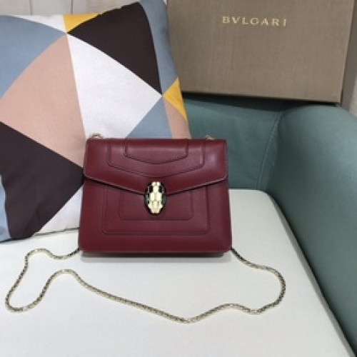 Bvlgari，進口牛皮，[閃電] 簡約時尚 奢華低調喔 20cm小號單層單鍊，